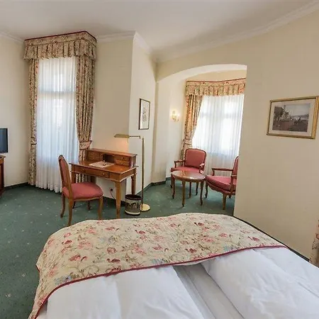 فندق Kaiserhof 4*