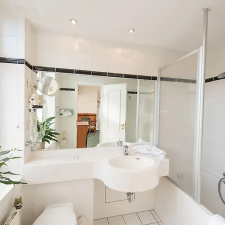 Kaiserhof Hotel 4*