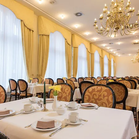 Kaiserhof Hotel 4*