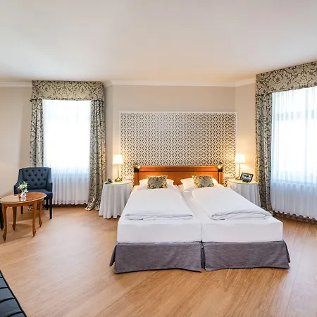 فندق Kaiserhof 4*