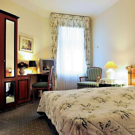 Kaiserhof 4* إيزيناخ
